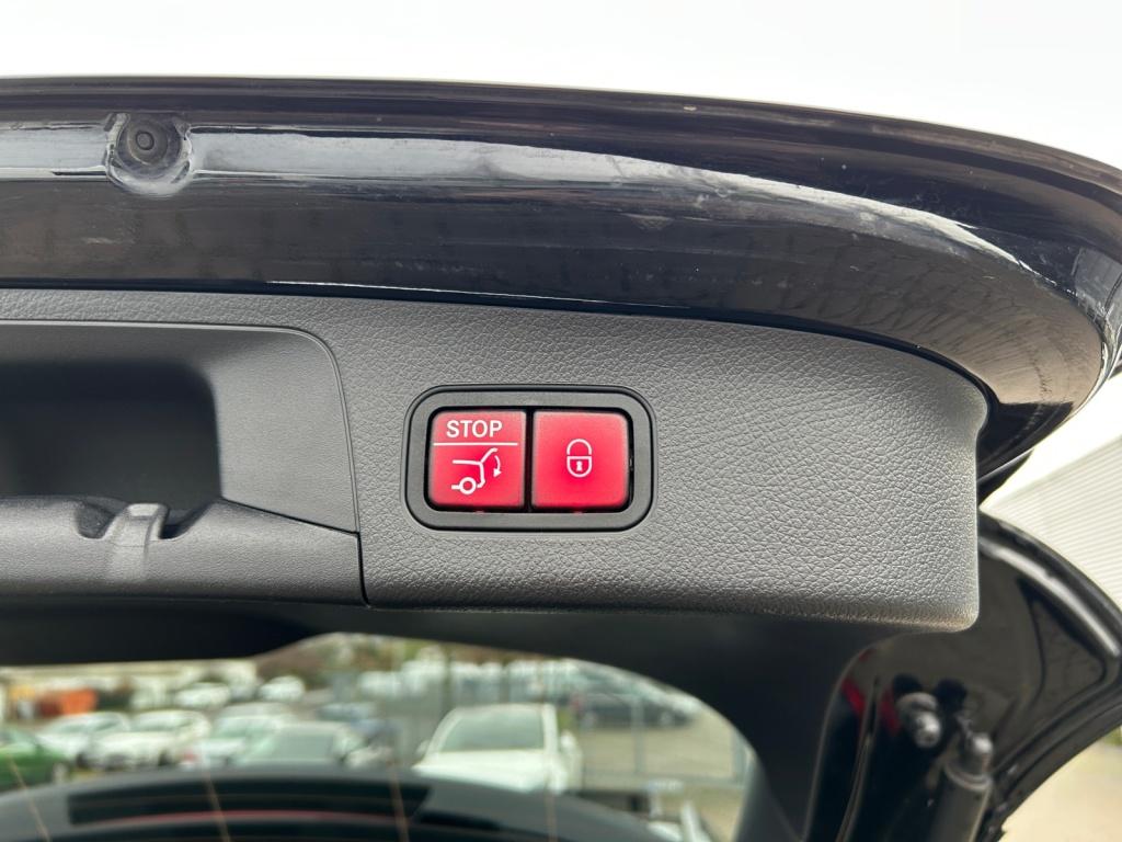 Mercedes-Benz EQA 250 Night/Electric Art/LED/Pano-SD/Distronic Mercedes-Benz EQA 250 Night/Electric Art/LED/Pano-SD/Distronic