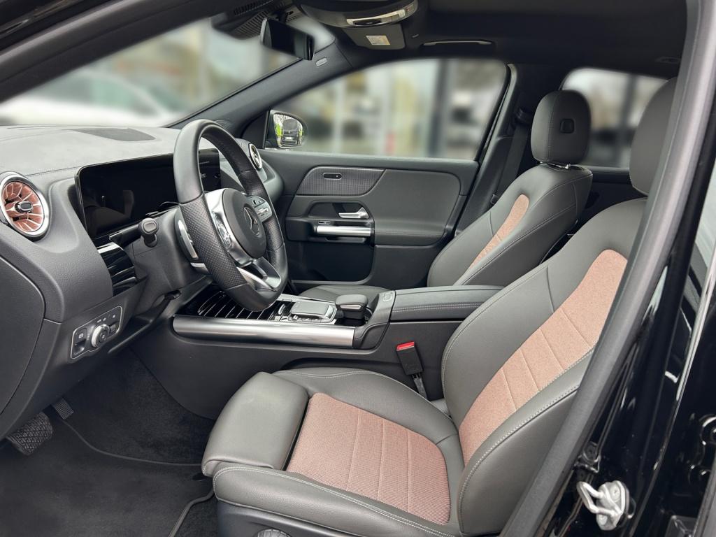 Mercedes-Benz EQA 250 Night/Electric Art/LED/Pano-SD/Distronic Mercedes-Benz EQA 250 Night/Electric Art/LED/Pano-SD/Distronic