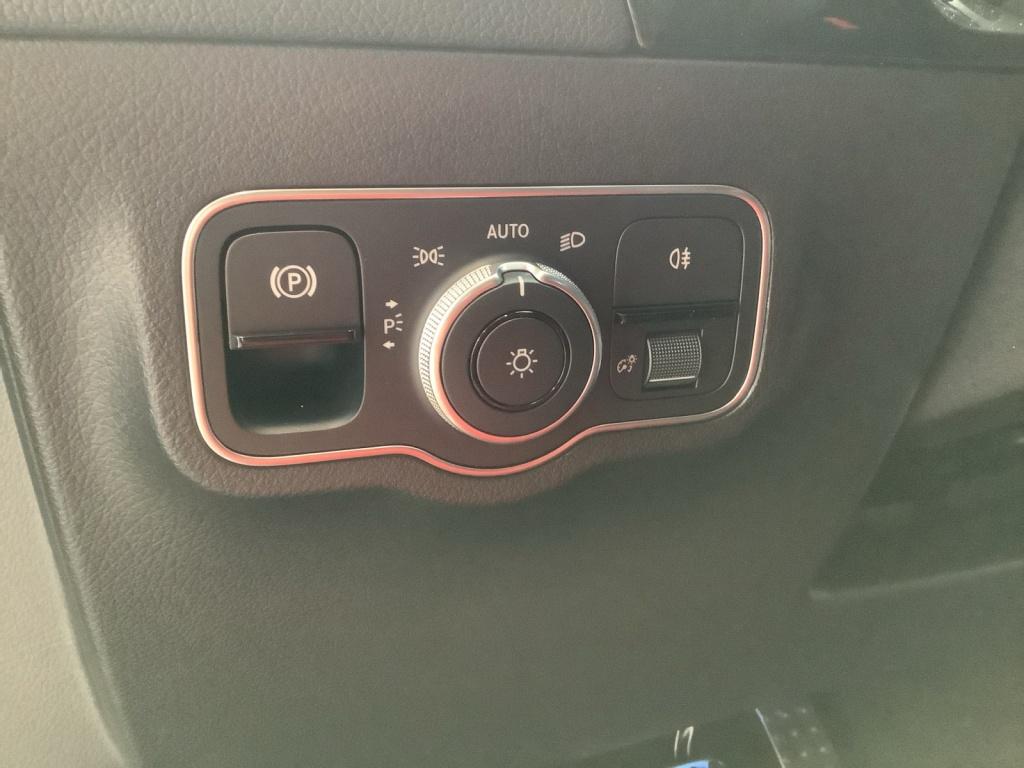 Mercedes-Benz GLA 250 e mit EQ Hybrid AMG+NIGHT+19+MULTIBEAM Mercedes-Benz GLA 250 e mit EQ Hybrid AMG+NIGHT+19+MULTIBEAM