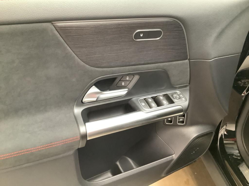 Mercedes-Benz GLA 250 e mit EQ Hybrid AMG+NIGHT+19+MULTIBEAM Mercedes-Benz GLA 250 e mit EQ Hybrid AMG+NIGHT+19+MULTIBEAM