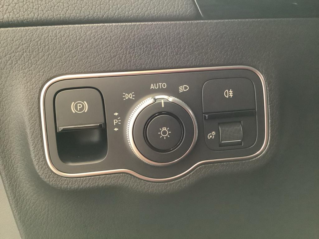 Mercedes-Benz GLA 220 d 4MATIC PROGRESSIVE+LED+MBUX+PANO+NIGHT Mercedes-Benz GLA 220 d 4MATIC PROGRESSIVE+LED+MBUX+PANO+NIGHT