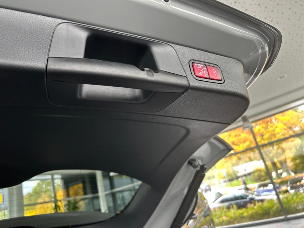 Mercedes-Benz GLB 200 d 4MATIC AMG-LINE/STYLING+MULTIBEAM+MBUX Mercedes-Benz GLB 200 d 4MATIC AMG-LINE/STYLING+MULTIBEAM+MBUX