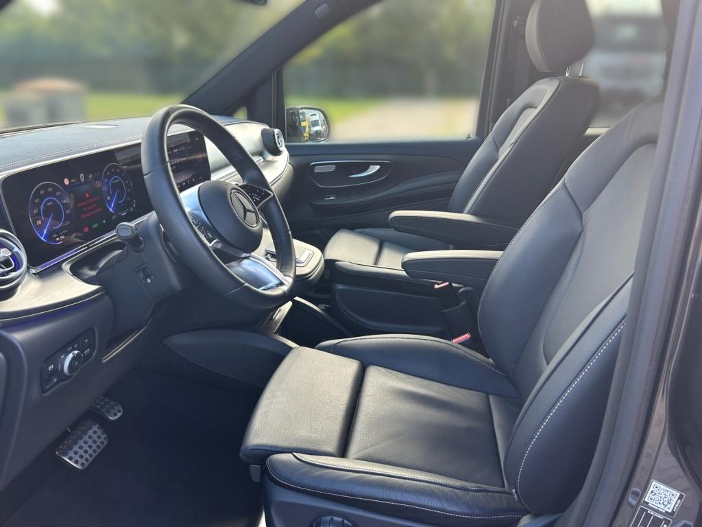 Mercedes-Benz EQV 300 AVANTGARDE AIRMATIC+LEDER Mercedes-Benz EQV 300 AVANTGARDE AIRMATIC+LEDER