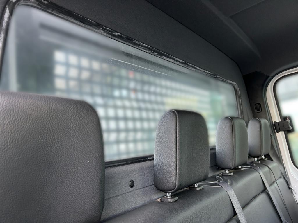 Mercedes-Benz Sprinter 214 CDI Doka Pritsche MBUX+AHK+Klima Mercedes-Benz Sprinter 214 CDI Doka Pritsche MBUX+AHK+Klima