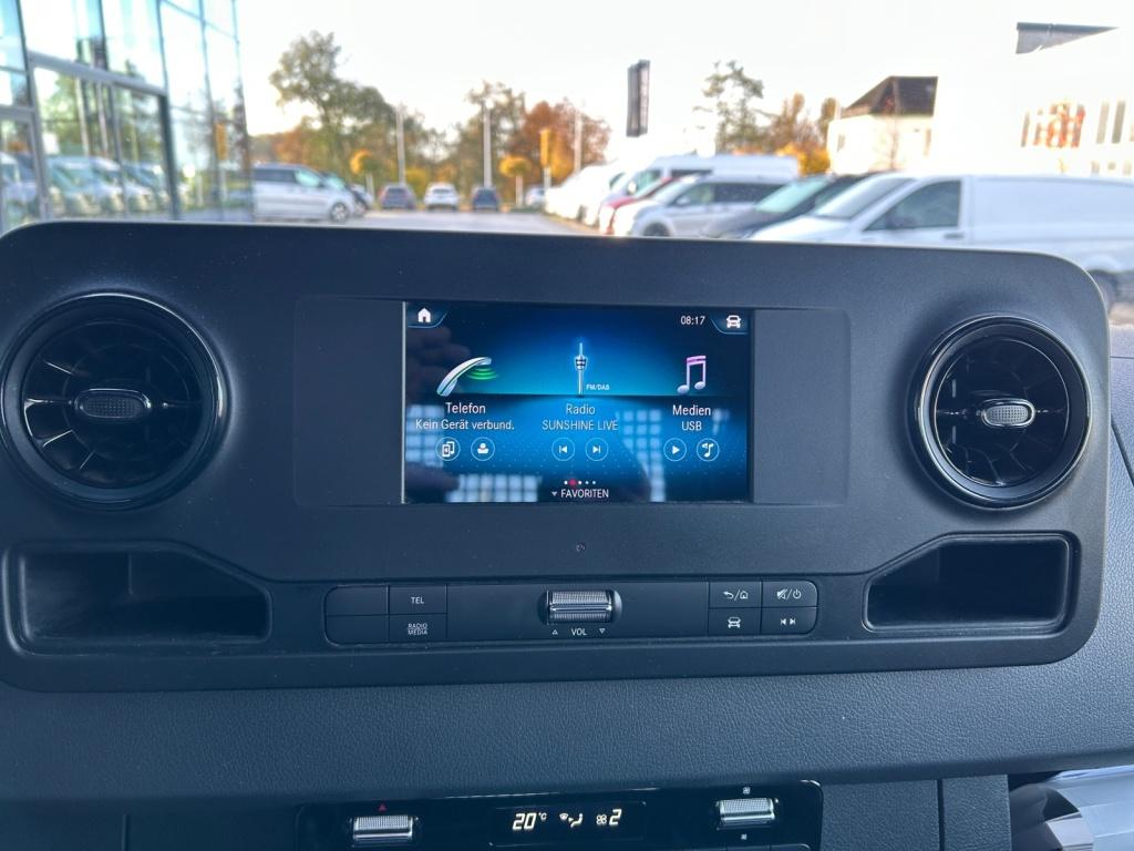 Mercedes-Benz Sprinter 214 CDI Doka Pritsche MBUX+AHK+Klima Mercedes-Benz Sprinter 214 CDI Doka Pritsche MBUX+AHK+Klima