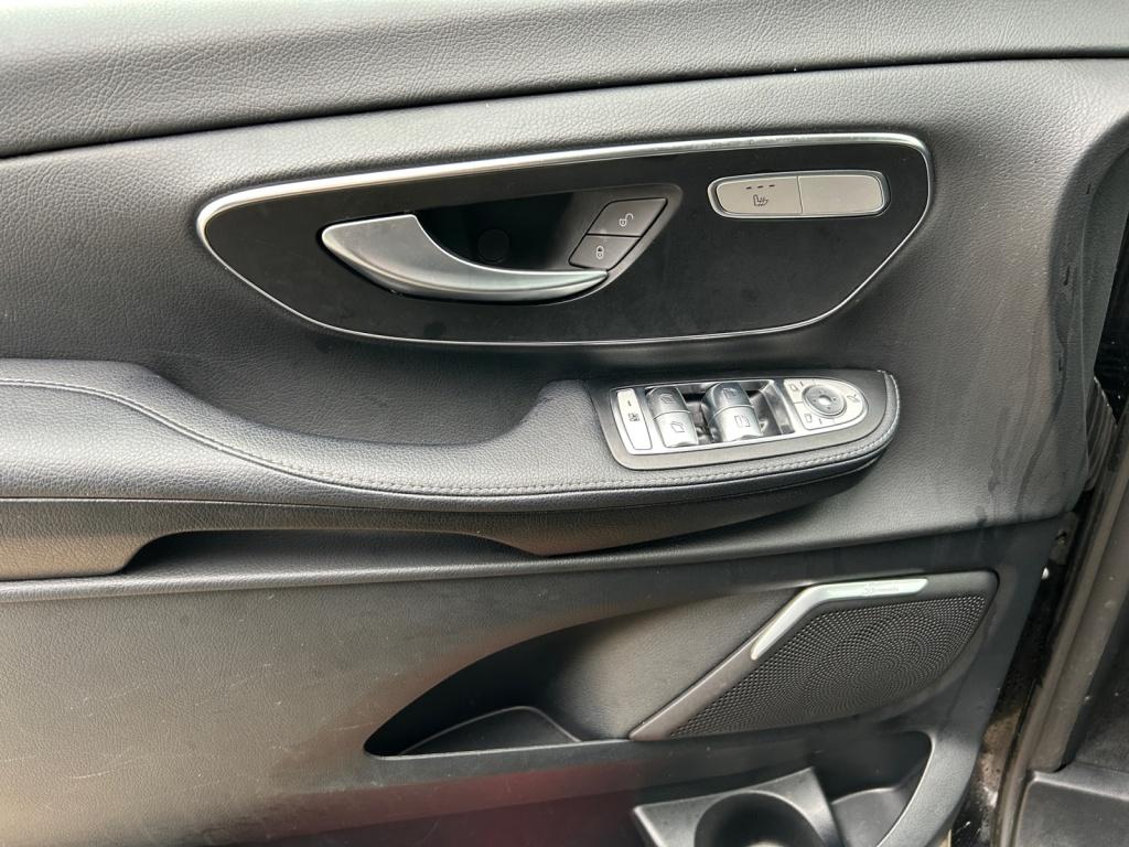 Mercedes-Benz V 300 d 4MATIC AVANTGARDE EDITION EL STHZG+AHK+DISTR Mercedes-Benz V 300 d 4MATIC AVANTGARDE EDITION EL STHZG+AHK+DISTR