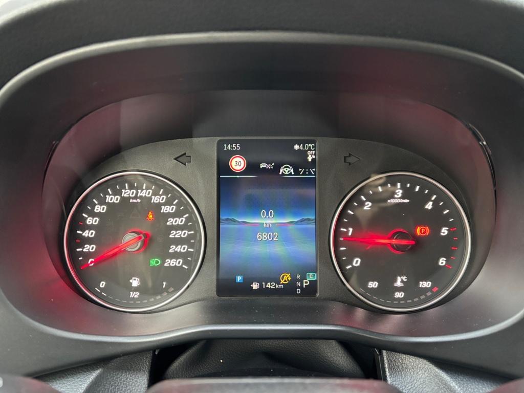 Mercedes-Benz Vito 119 CDI 4x4 Tourer PRO LED+STHZG+LIEGE+AHK Mercedes-Benz Vito 119 CDI 4x4 Tourer PRO LED+STHZG+LIEGE+AHK