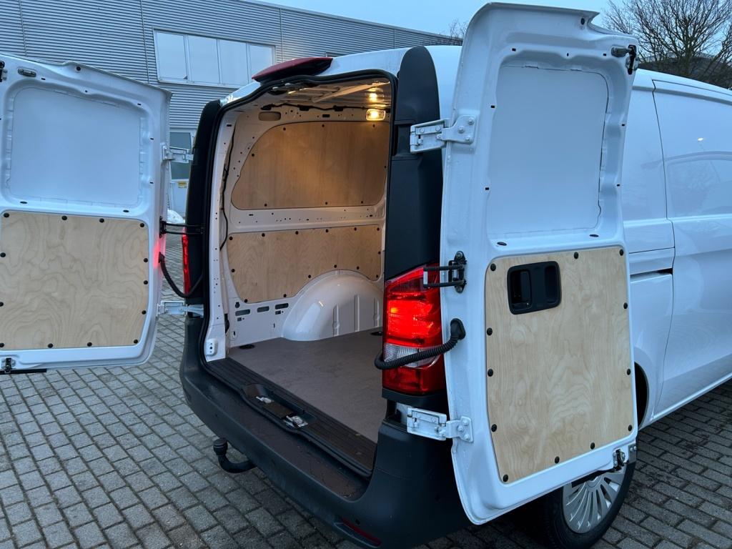 Mercedes-Benz Vito 116 CDI Kasten Lang 9GT+AHK+MBUX+KAMERA Mercedes-Benz Vito 116 CDI Kasten Lang 9GT+AHK+MBUX+KAMERA