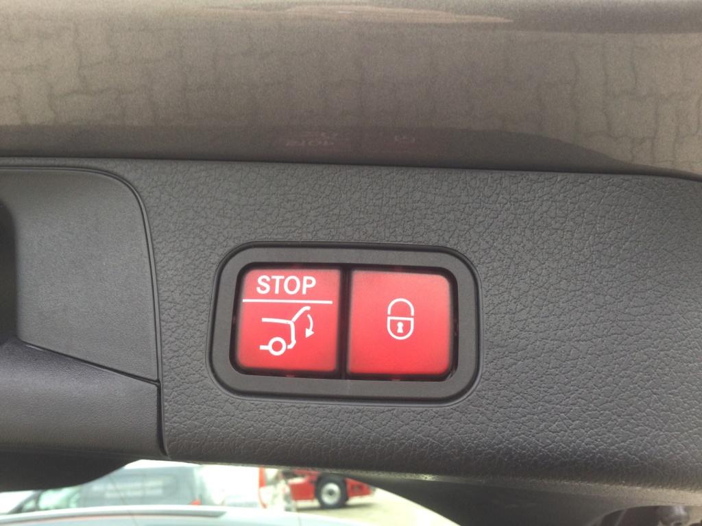 Mercedes-Benz GLB 220 d 4MATIC Progressive, AHV, Fahrassistenz Mercedes-Benz GLB 220 d 4MATIC Progressive, AHV, Fahrassistenz