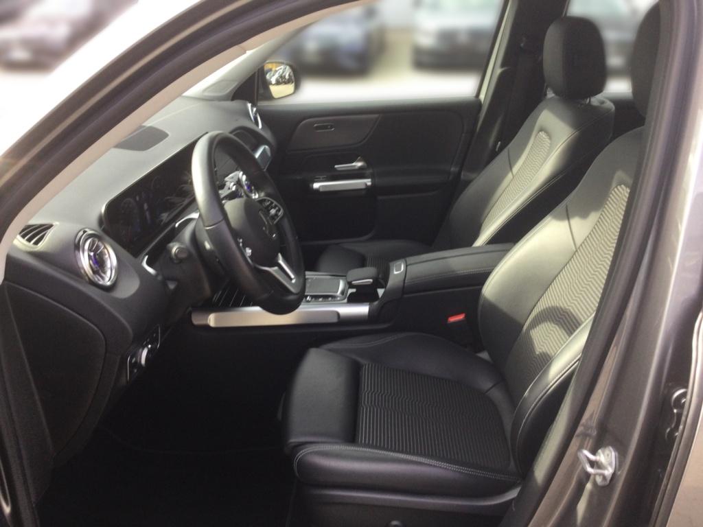 Mercedes-Benz GLB 220 d 4MATIC Progressive, AHV, Fahrassistenz Mercedes-Benz GLB 220 d 4MATIC Progressive, AHV, Fahrassistenz