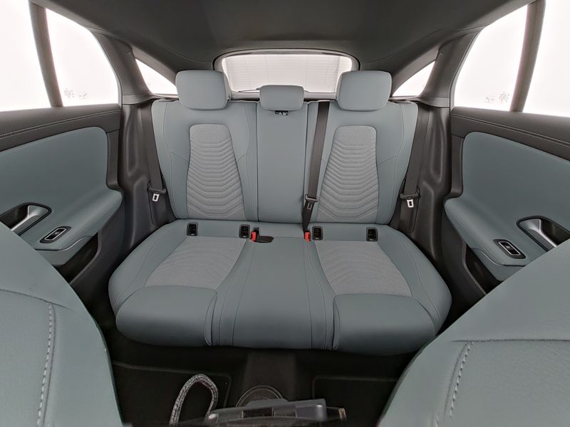 Mercedes-Benz CLA 180 Shooting Brake Progressive, AHV, Memory Mercedes-Benz CLA 180 Shooting Brake Progressive, AHV, Memory