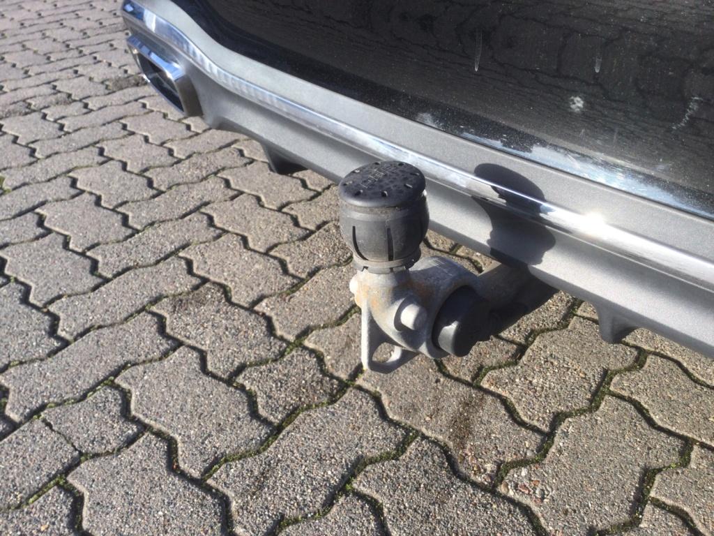 Mercedes-Benz C 300 e AMG, AHV, Panoramdach Mercedes-Benz C 300 e AMG, AHV, Panoramdach