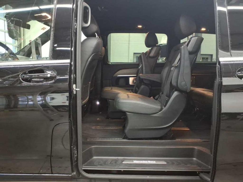 Mercedes-Benz V 300 d AVANTGARDE Lang STHZG+LED+AHK+NAVI+DISTR Mercedes-Benz V 300 d AVANTGARDE Lang STHZG+LED+AHK+NAVI+DISTR