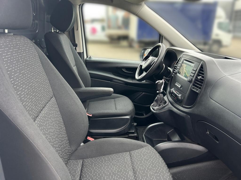 Mercedes-Benz Vito 110 CDI Kasten Pro Regalsysteme Klima+Kamera Mercedes-Benz Vito 110 CDI Kasten Pro Regalsysteme Klima+Kamera