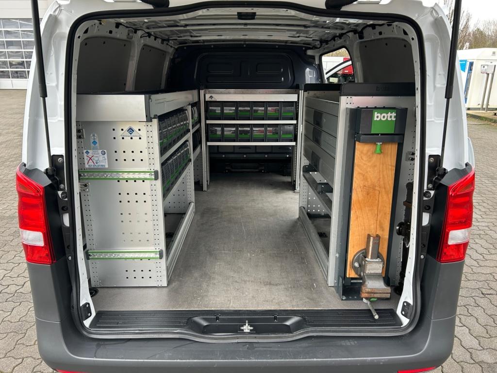 Mercedes-Benz Vito 110 CDI Kasten Pro Regalsysteme Klima+Kamera Mercedes-Benz Vito 110 CDI Kasten Pro Regalsysteme Klima+Kamera