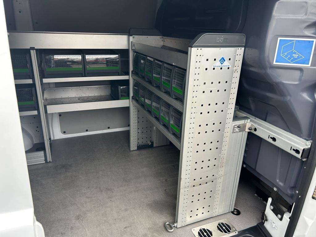 Mercedes-Benz Vito 110 CDI Kasten Pro Regalsysteme Klima+Kamera Mercedes-Benz Vito 110 CDI Kasten Pro Regalsysteme Klima+Kamera