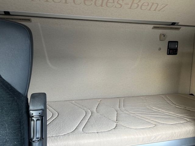 Mercedes-Benz Actros 1851 LS 4x2 BigSpace Schubboden und Kipphydraulik Mercedes-Benz Actros 1851 LS 4x2 BigSpace Schubboden und Kipphydraulik