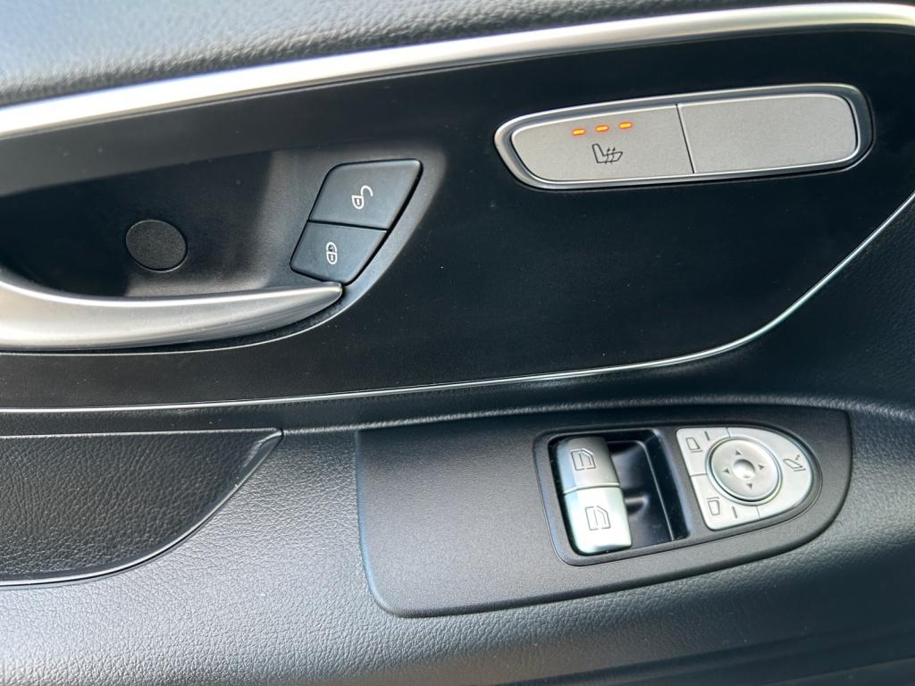 Mercedes-Benz Vito 124 CDI Mixto Kompakt NEUES MODELL STHZG+LED+AHK Mercedes-Benz Vito 124 CDI Mixto Kompakt NEUES MODELL STHZG+LED+AHK