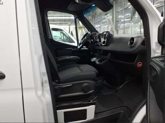 Mercedes-Benz Sprinter 319 CDI Kasten HD XXL 9GT+LED+STHZG+DISTR Mercedes-Benz Sprinter 319 CDI Kasten HD XXL 9GT+LED+STHZG+DISTR