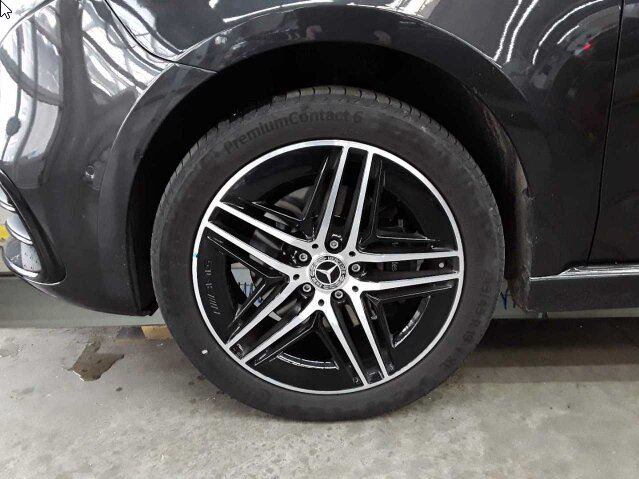 Mercedes-Benz V 300 d AVANTGARDE AMG PANO+STHZG+AHK+TISCH Mercedes-Benz V 300 d AVANTGARDE AMG PANO+STHZG+AHK+TISCH