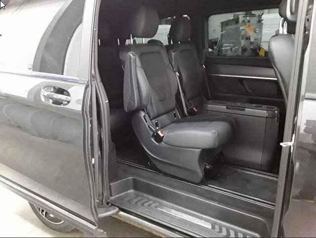 Mercedes-Benz V 300 d AVANTGARDE AMG PANO+STHZG+AHK+TISCH Mercedes-Benz V 300 d AVANTGARDE AMG PANO+STHZG+AHK+TISCH