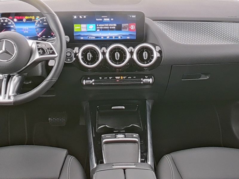 Mercedes-Benz GLA 180 Progressive Line Advanced, Night Paket Mercedes-Benz GLA 180 Progressive Line Advanced, Night Paket