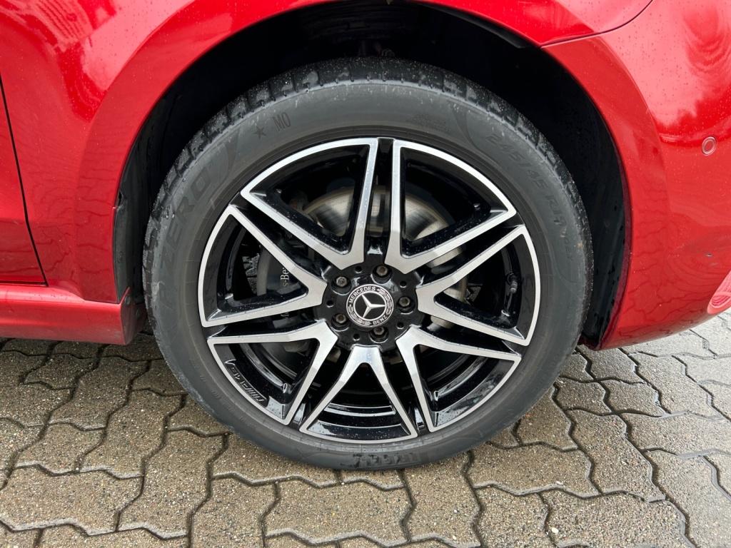 Mercedes-Benz V 300 d 4MATIC EXCLUSIVE EDITION AMG STHZG+LED+Kamera+Pano Mercedes-Benz V 300 d 4MATIC EXCLUSIVE EDITION AMG STHZG+LED+Kamera+Pano