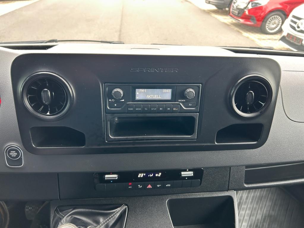 Mercedes-Benz Sprinter 211 CDI Kasten Hochdach Standard Klima Mercedes-Benz Sprinter 211 CDI Kasten Hochdach Standard Klima