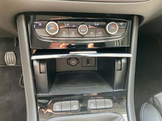 Opel Grandland 1.2 Turbo GS Line Klimaautomatik Alcantara Allwetter Opel Grandland 1.2 Turbo GS Line Klimaautomatik Alcantara Allwetter