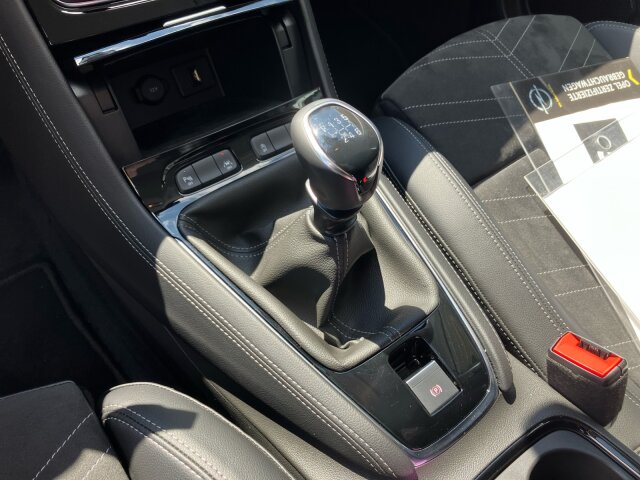 Opel Grandland 1.2 Turbo GS Line Klimaautomatik Alcantara Allwetter Opel Grandland 1.2 Turbo GS Line Klimaautomatik Alcantara Allwetter