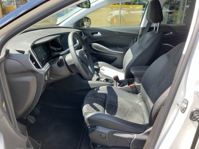 Opel Grandland 1.2 Turbo GS Line Klimaautomatik Alcantara Allwetter Opel Grandland 1.2 Turbo GS Line Klimaautomatik Alcantara Allwetter