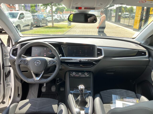 Opel Grandland 1.2 Turbo GS Line Klimaautomatik Alcantara Allwetter Opel Grandland 1.2 Turbo GS Line Klimaautomatik Alcantara Allwetter