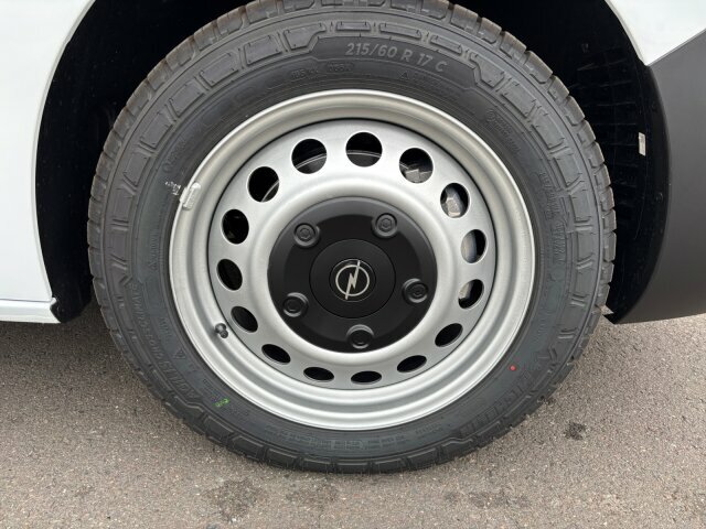 Opel Vivaro 1.5 D L 3-Sitzer Klima Holzboden Verfügbar ab 25.03.2026 Opel Vivaro 1.5 D L 3-Sitzer Klima Holzboden Verfügbar ab 25.03.2026