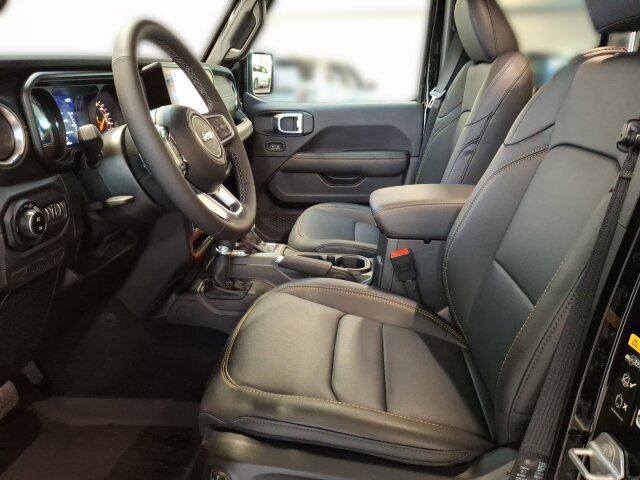 Jeep WRANGLER ICE MY25 Sahara 2.0lT-GDI 4x4 AT8 Jeep WRANGLER ICE MY25 Sahara 2.0lT-GDI 4x4 AT8