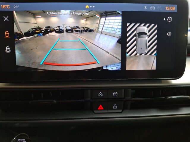 Jeep Avenger Benziner Summit 1.2l T3 74 kW 100 PS FWD Jeep Avenger Benziner Summit 1.2l T3 74 kW 100 PS FWD