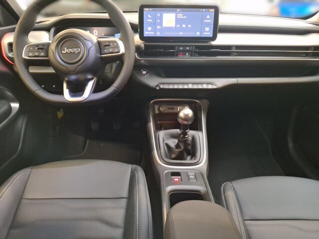 Jeep Avenger Benziner Summit 1.2l T3 74 kW 100 PS FWD Jeep Avenger Benziner Summit 1.2l T3 74 kW 100 PS FWD