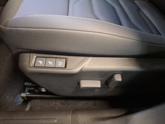 Jeep Avenger Benziner Summit 1.2l T3 74 kW 100 PS FWD Jeep Avenger Benziner Summit 1.2l T3 74 kW 100 PS FWD