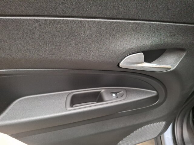 Jeep Avenger 4xe Upland 1.2l T3 eAWD (107 kW/145 PS) Jeep Avenger 4xe Upland 1.2l T3 eAWD (107 kW/145 PS)