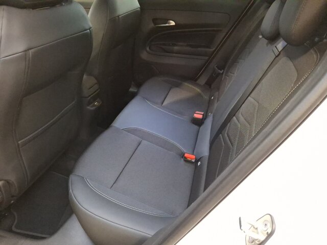 Jeep Avenger 1.2l Mild-Hybrid Summit 48V FWD 110PS Jeep Avenger 1.2l Mild-Hybrid Summit 48V FWD 110PS