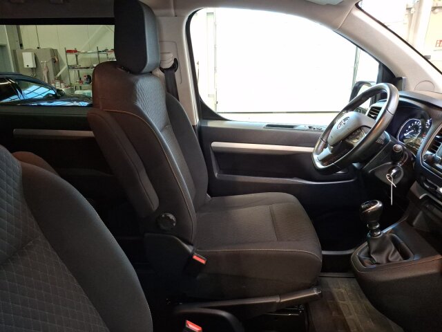 Opel Zafira Life 2.0 D M Edition 8-Sitzer Klimaautomatik Sitzheizung Navi Pro Opel Zafira Life 2.0 D M Edition 8-Sitzer Klimaautomatik Sitzheizung Navi Pro