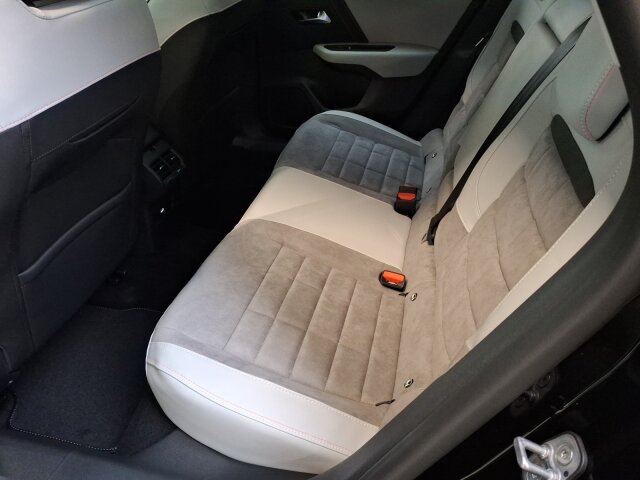 Citroën C4 MAX 130 AT8 +Navi+Pano-Dach+360°Kamera+ Citroën C4 MAX 130 AT8 +Navi+Pano-Dach+360°Kamera+