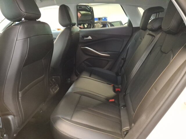 Opel Grandland 1.2 Turbo GS Line Automatik Leder Allwetter Opel Grandland 1.2 Turbo GS Line Automatik Leder Allwetter