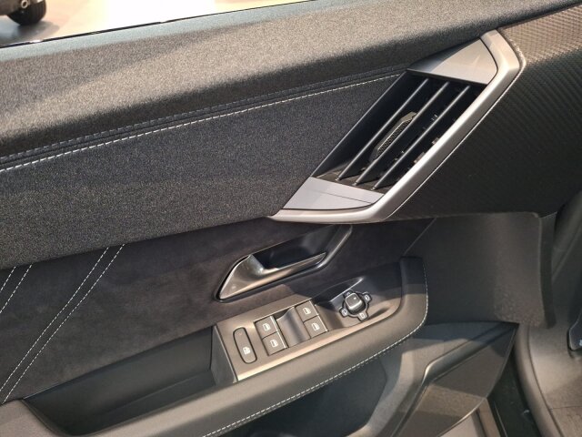 Opel Grandland Electric Ultimate AWD 73kWh Opel Grandland Electric Ultimate AWD 73kWh