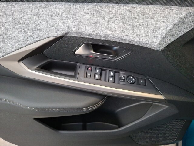 Peugeot 5008 Allure Business 145 +LED+360°Kamera+SHZ+ Peugeot 5008 Allure Business 145 +LED+360°Kamera+SHZ+