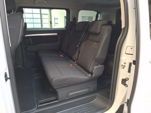 Opel Zafira Life 2.0 D M Edition 8-Sitzer Klimaautomatik Sitzheizung Navi Pro Opel Zafira Life 2.0 D M Edition 8-Sitzer Klimaautomatik Sitzheizung Navi Pro