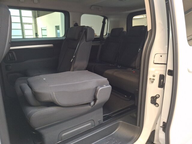 Opel Zafira Life 2.0 D M Edition 8-Sitzer Klimaautomatik Sitzheizung Navi Pro Opel Zafira Life 2.0 D M Edition 8-Sitzer Klimaautomatik Sitzheizung Navi Pro