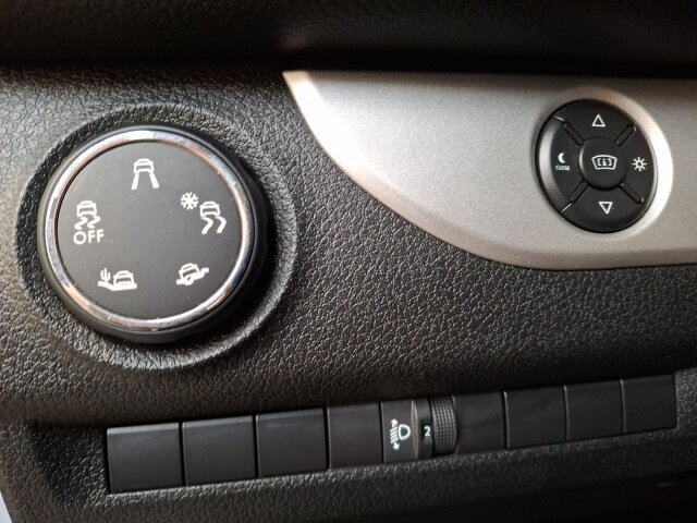 Opel Zafira Life 2.0 D M Edition 8-Sitzer Klimaautomatik Sitzheizung Navi Pro Opel Zafira Life 2.0 D M Edition 8-Sitzer Klimaautomatik Sitzheizung Navi Pro