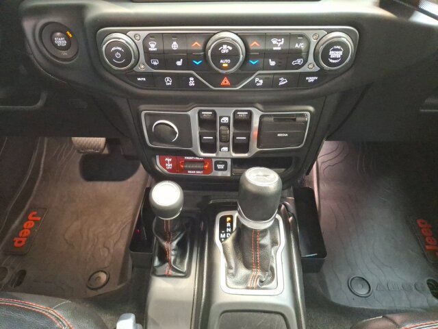 Jeep 2.2CRDiRubicon Rhino Rack/Stoßstange/BFGoodrich Jeep 2.2CRDiRubicon Rhino Rack/Stoßstange/BFGoodrich