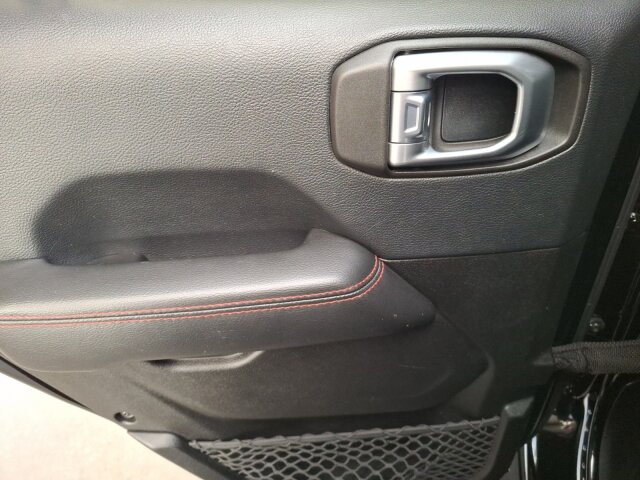 Jeep 2.2CRDiRubicon Rhino Rack/Stoßstange/BFGoodrich Jeep 2.2CRDiRubicon Rhino Rack/Stoßstange/BFGoodrich