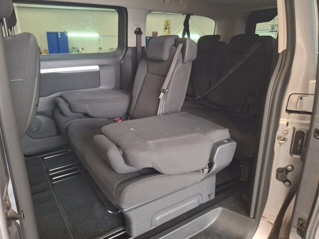 Opel Zafira Life 2.0 D L Edition 8-Sitzer Klimaautomatik Sitzheizung Navi Pro Opel Zafira Life 2.0 D L Edition 8-Sitzer Klimaautomatik Sitzheizung Navi Pro